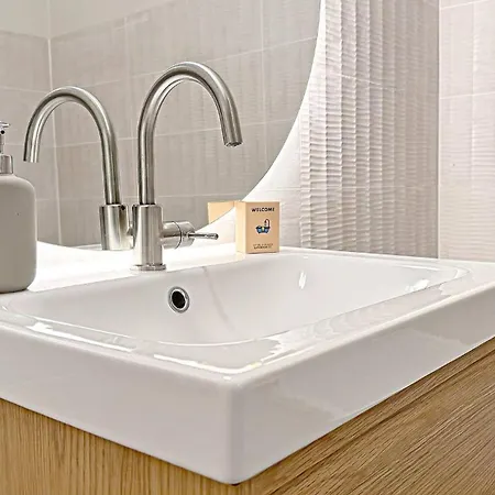 Paradigme - Check In H24 - Wifi * Lyon